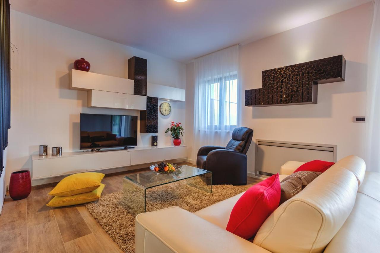 Villa Flora Vabriga Tar-Vabriga エクステリア 写真