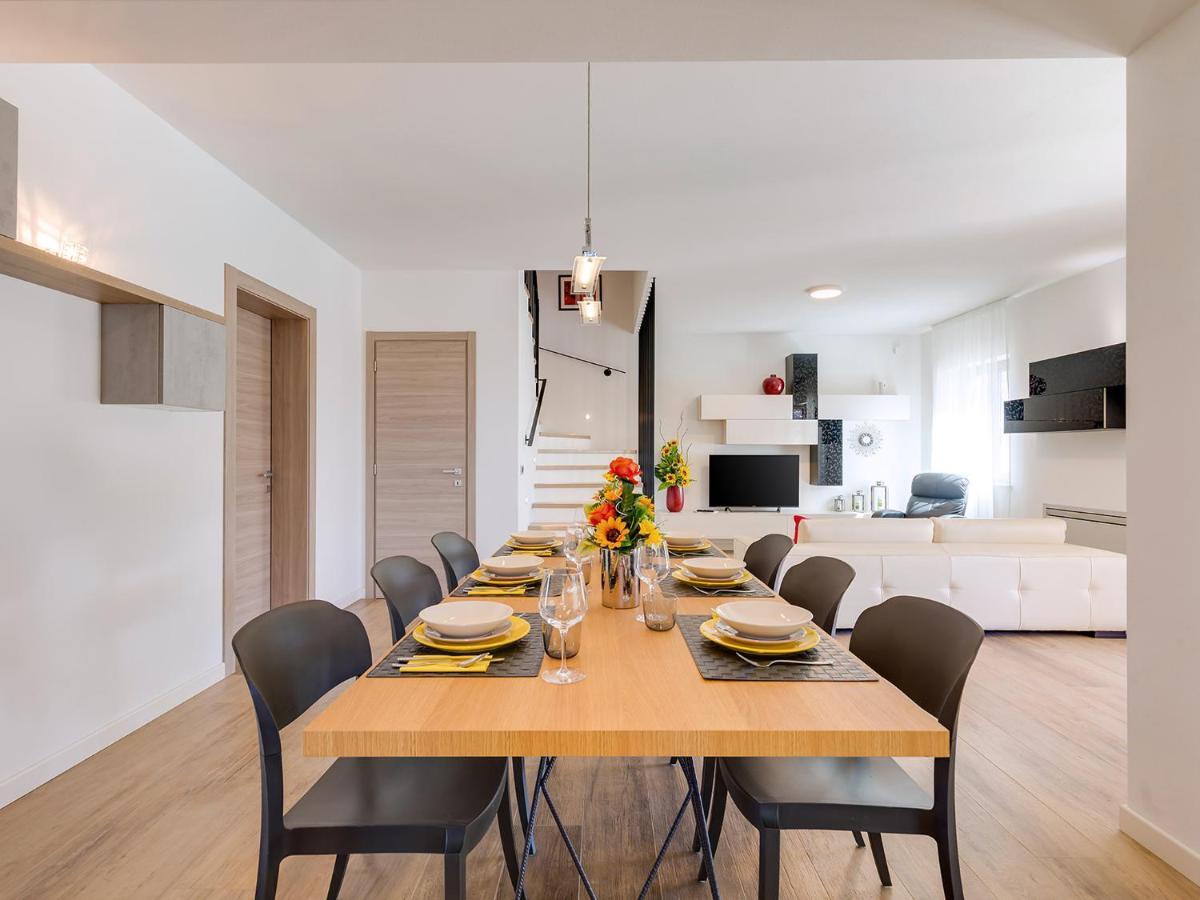 Villa Flora Vabriga Tar-Vabriga エクステリア 写真