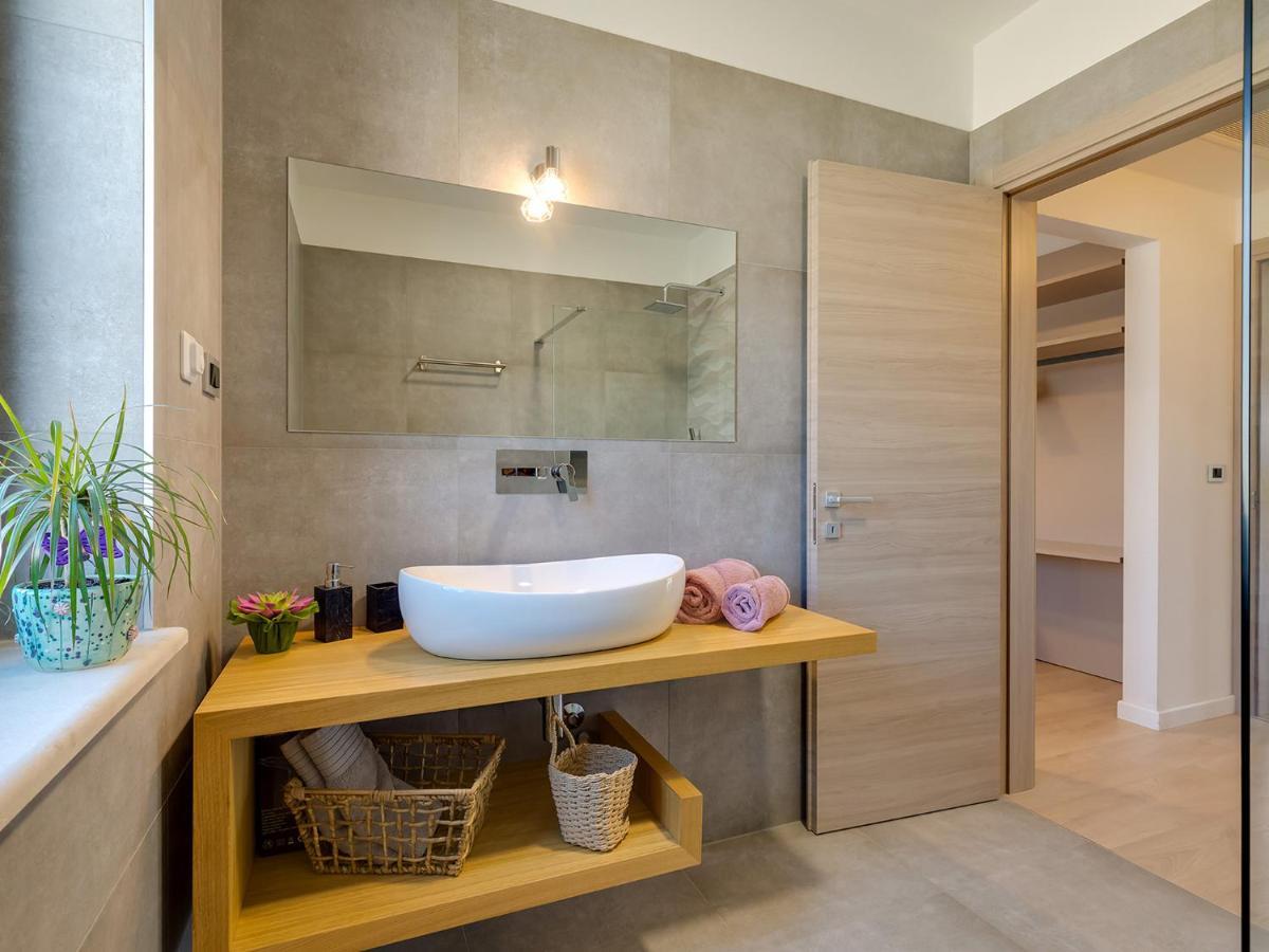 Villa Flora Vabriga Tar-Vabriga エクステリア 写真